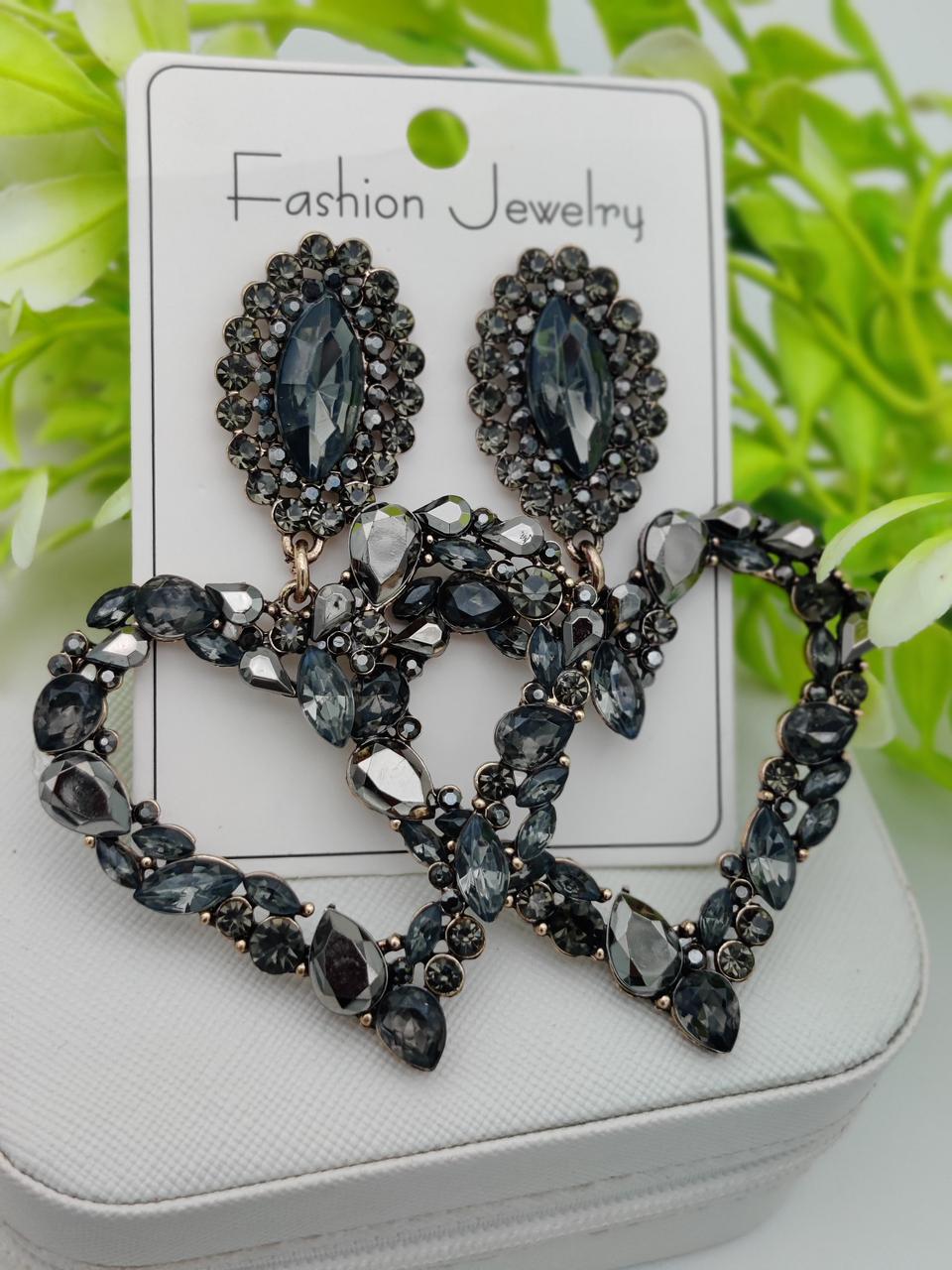 Heart-shaped Black Earrings